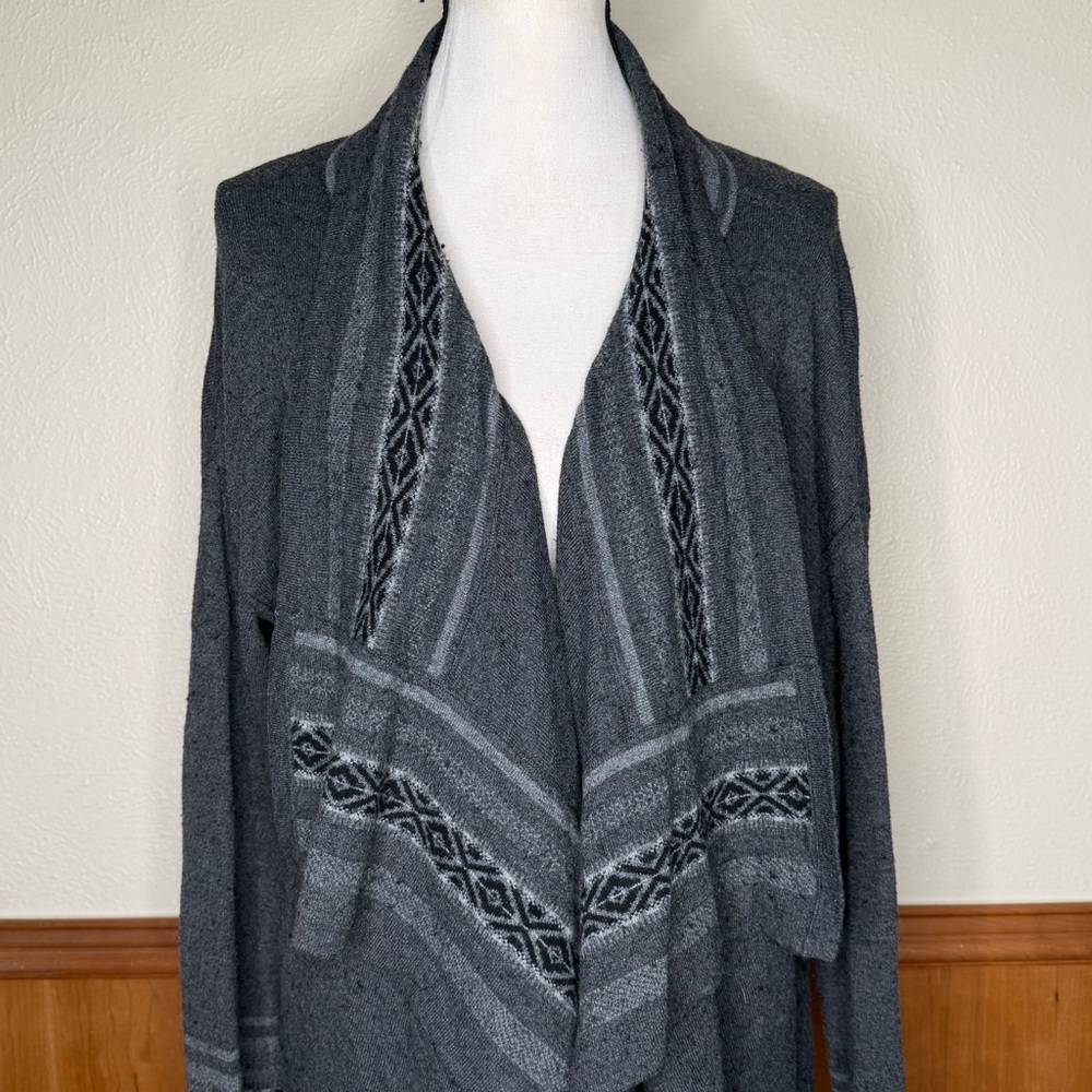 Eddie Bauer Gray Geometric Pattern Waterfall Card… - image 3